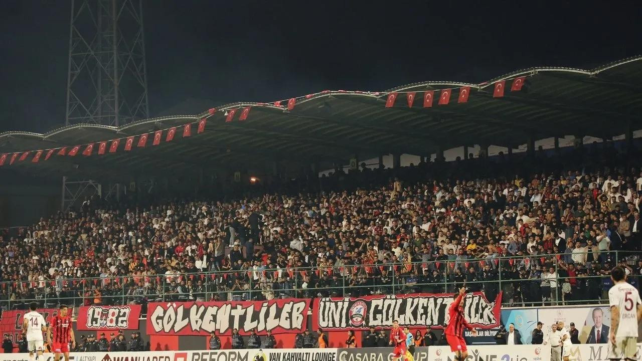 1. Lig ekibi teknik direktörüne veda etti