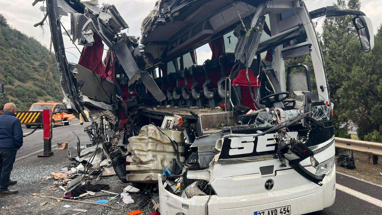 7 can gitmişti! Kazadan kurtulan yolcudan şoke eden sözler: Biliyordum böyle olacağını