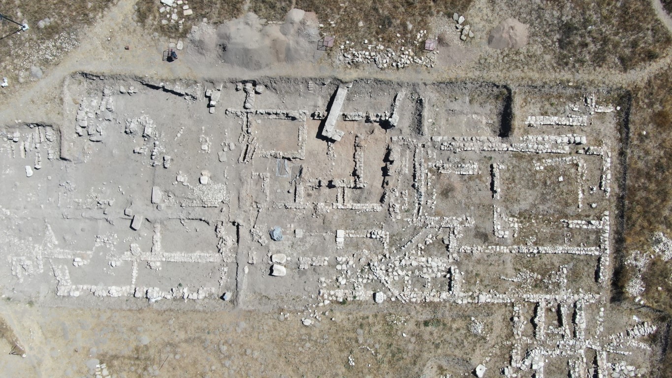 Kazı ekipleri Hitit kalıntılarında sıkça sözü edilen meşhur tapınağı bulduklarını düşünüyor