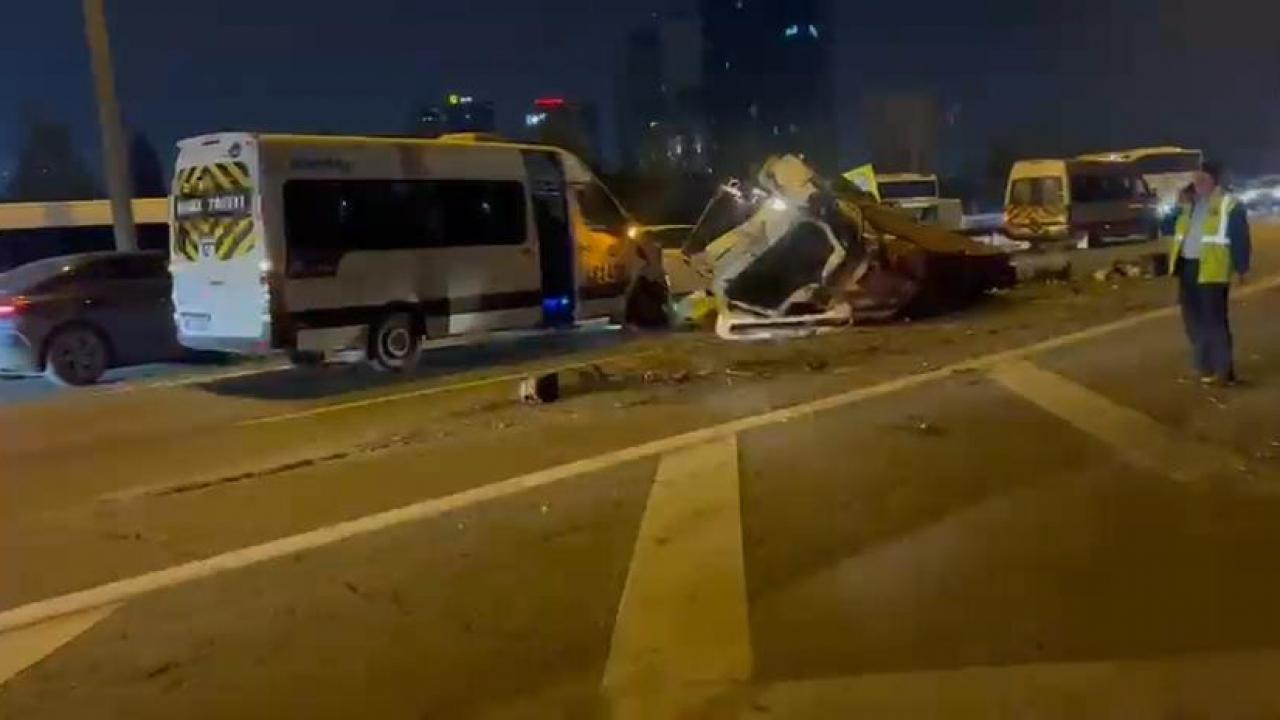 Bağcılar TEM Otoyolu'nda zincirleme kaza!